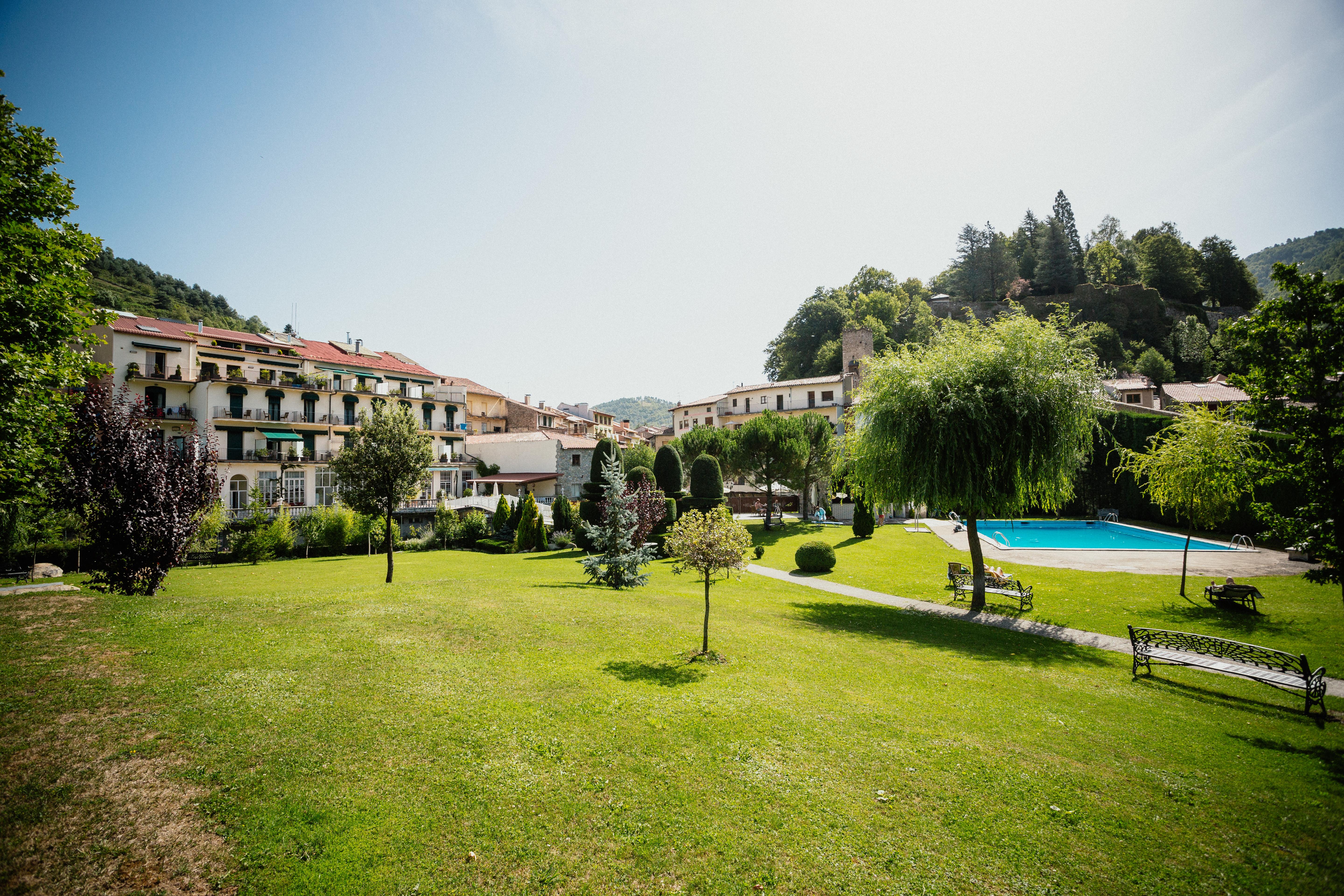 Hotel De Camprodon Bagian luar foto