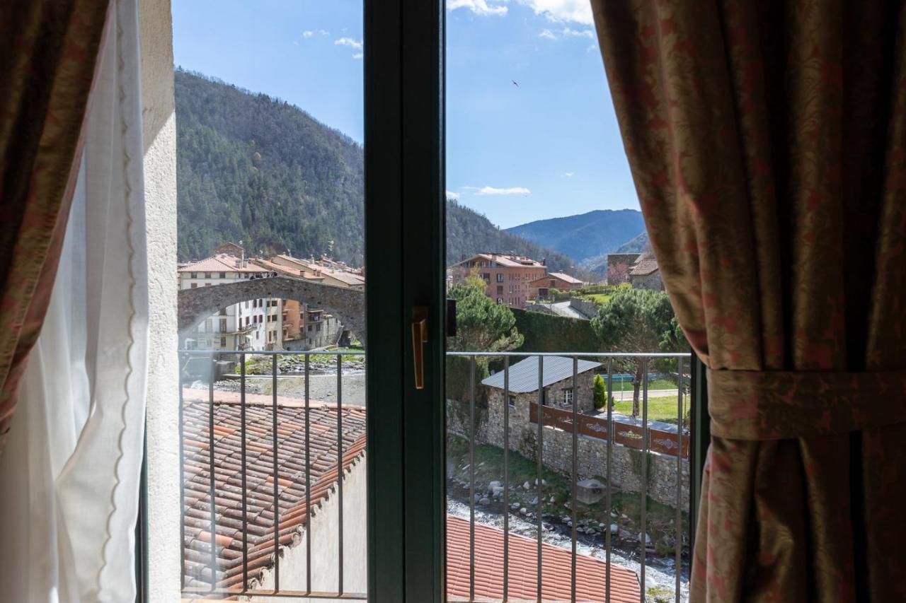 Hotel De Camprodon Bagian luar foto
