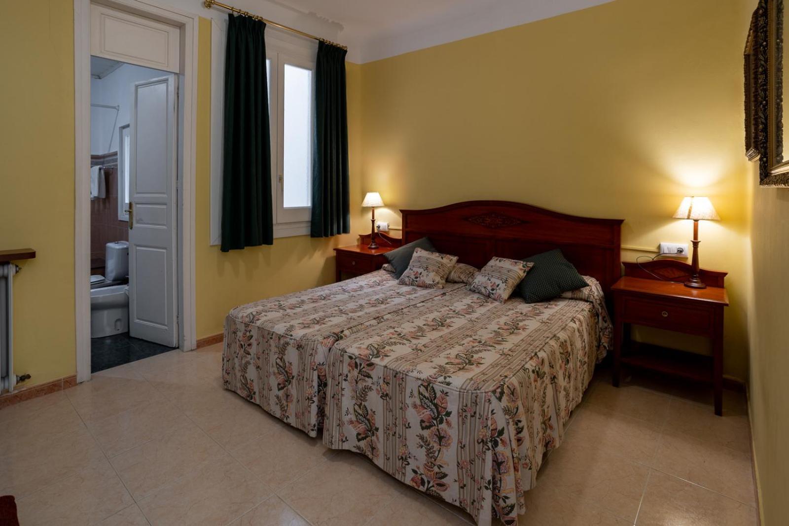 Hotel De Camprodon Bagian luar foto