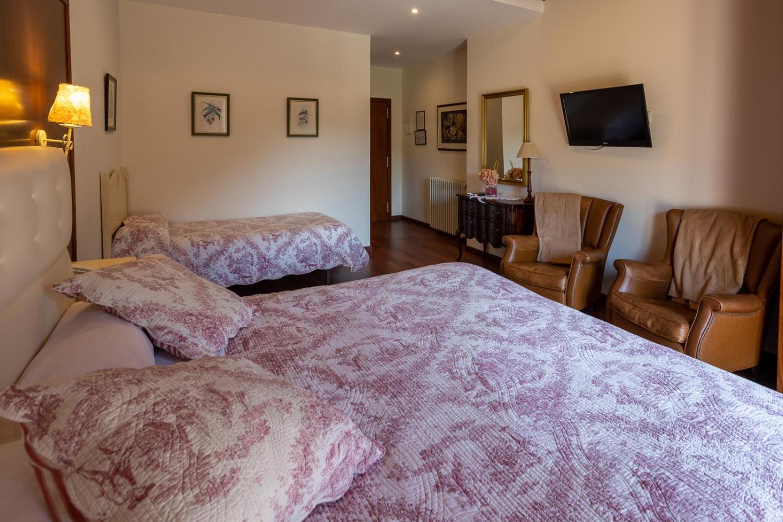 Hotel De Camprodon Bagian luar foto