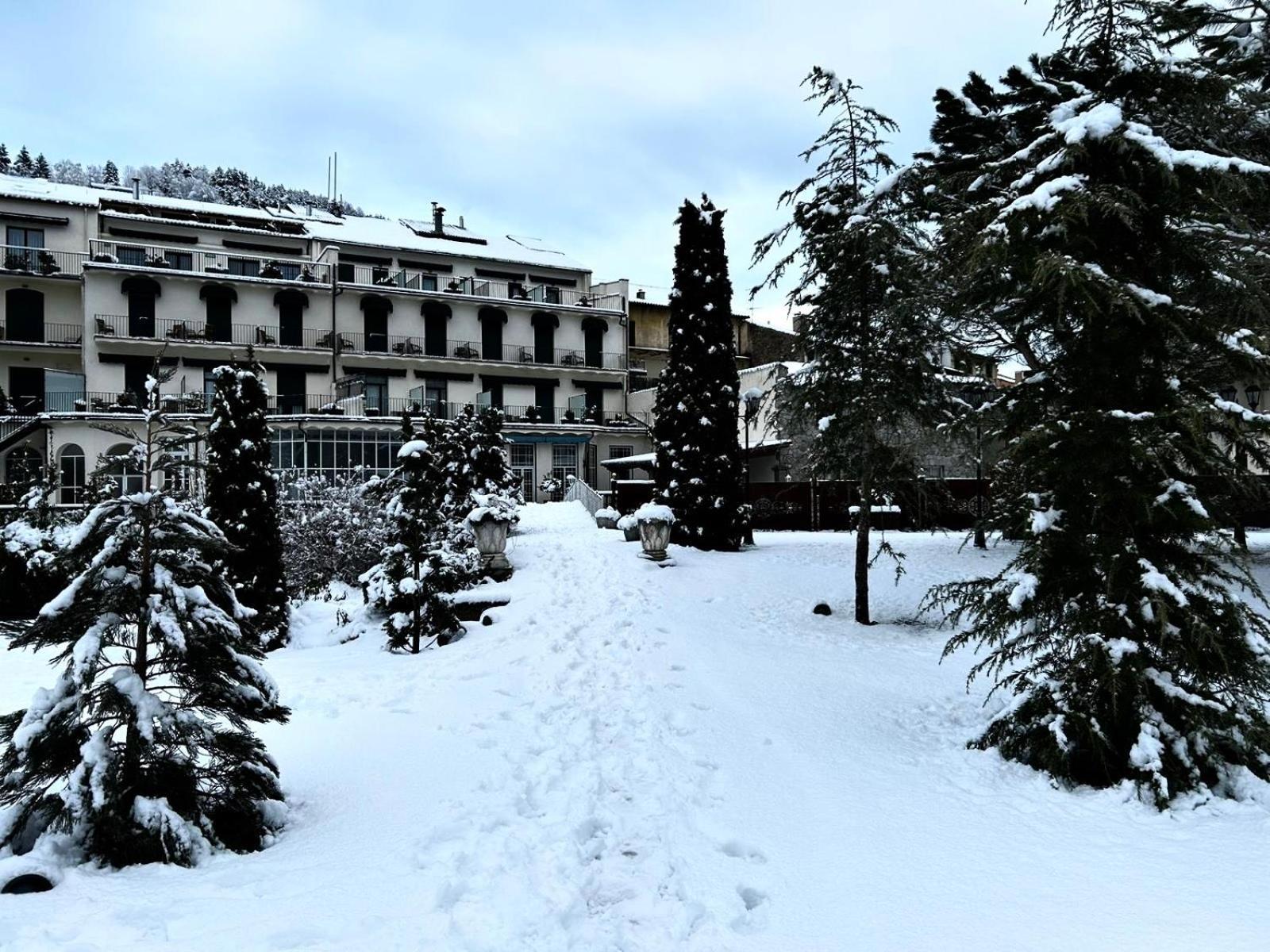 Hotel De Camprodon Bagian luar foto