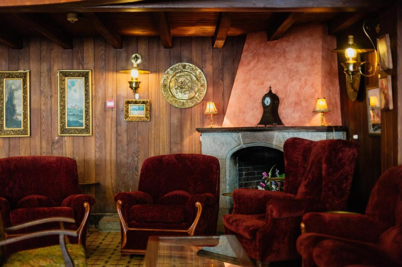 Hotel De Camprodon Bagian luar foto